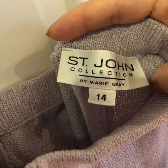Absolutely gorgeous St. John 3 piece pants suit in light purple - Picture 12 of 12